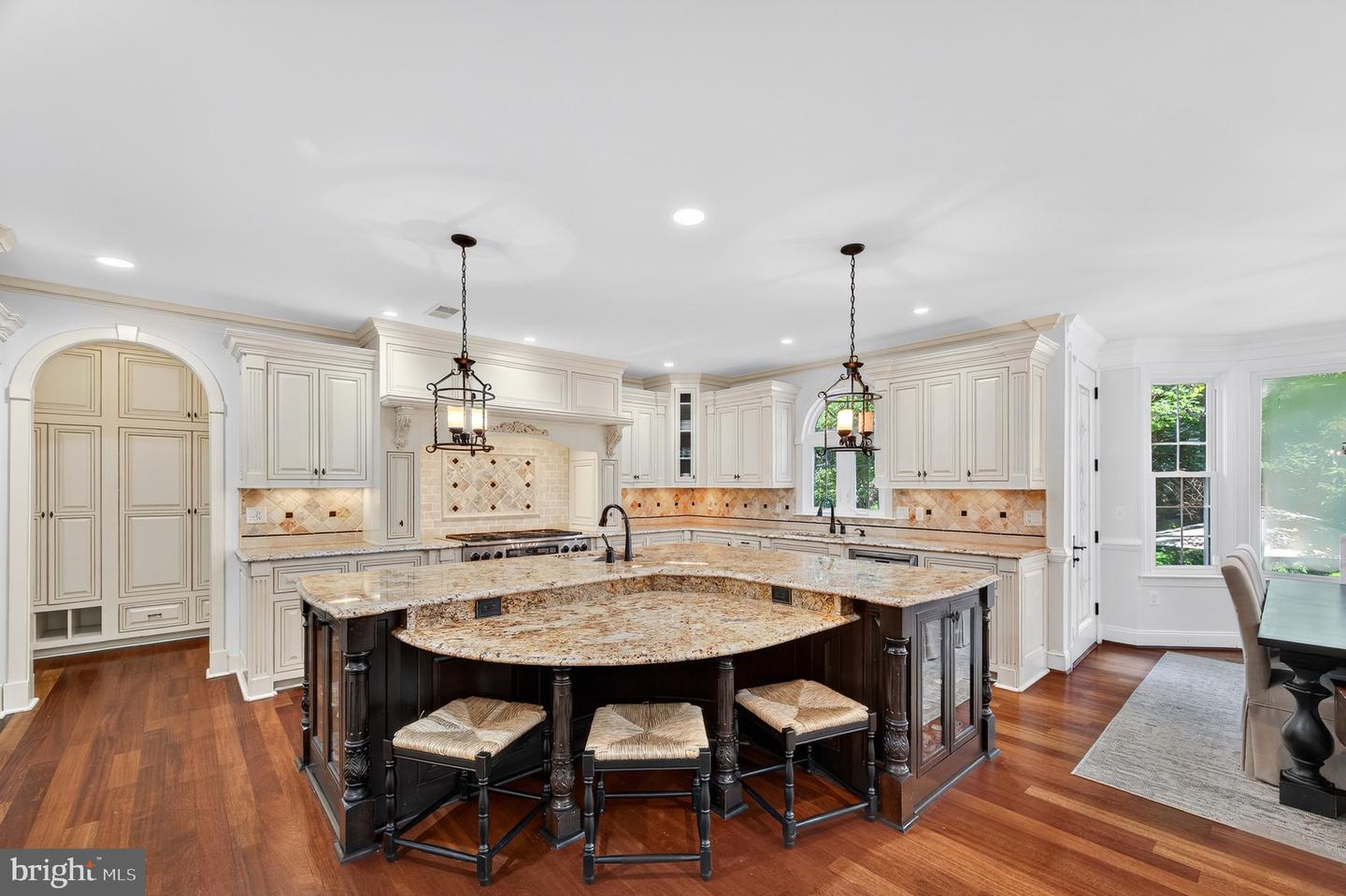 11910 CRAYTON CT, HERNDON, Virginia 20170, 5 Bedrooms Bedrooms, ,4 BathroomsBathrooms,Residential,For sale,11910 CRAYTON CT,VAFX2248506 MLS # VAFX2248506