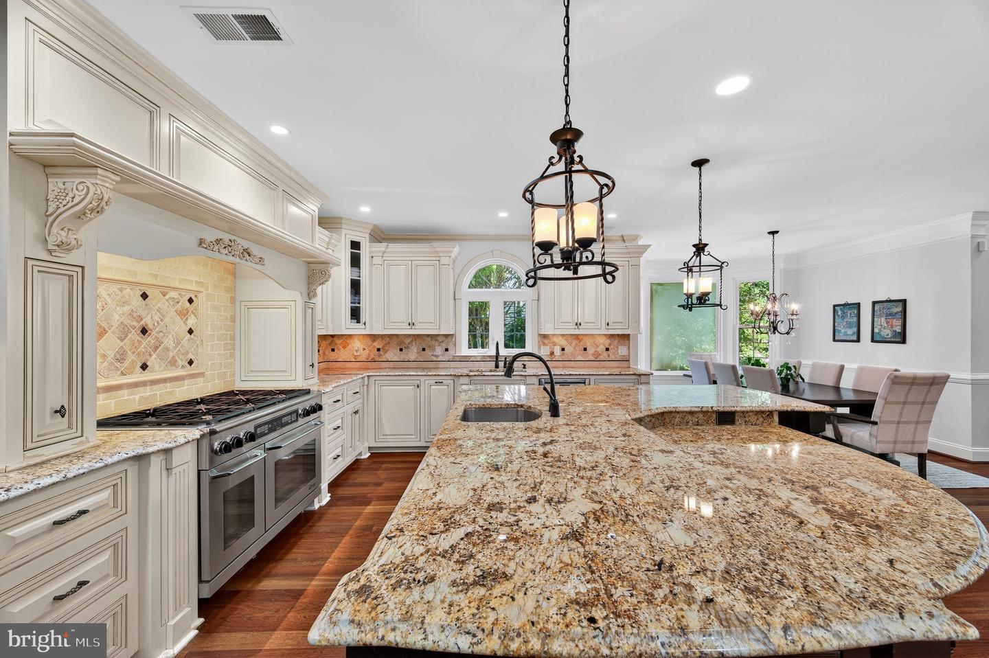 11910 CRAYTON CT, HERNDON, Virginia 20170, 5 Bedrooms Bedrooms, ,4 BathroomsBathrooms,Residential,For sale,11910 CRAYTON CT,VAFX2248506 MLS # VAFX2248506