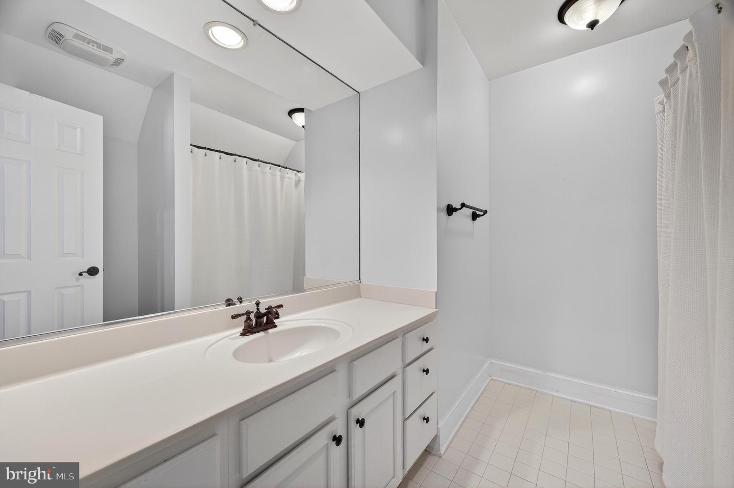 11910 CRAYTON CT, HERNDON, Virginia 20170, 5 Bedrooms Bedrooms, ,4 BathroomsBathrooms,Residential,For sale,11910 CRAYTON CT,VAFX2248506 MLS # VAFX2248506