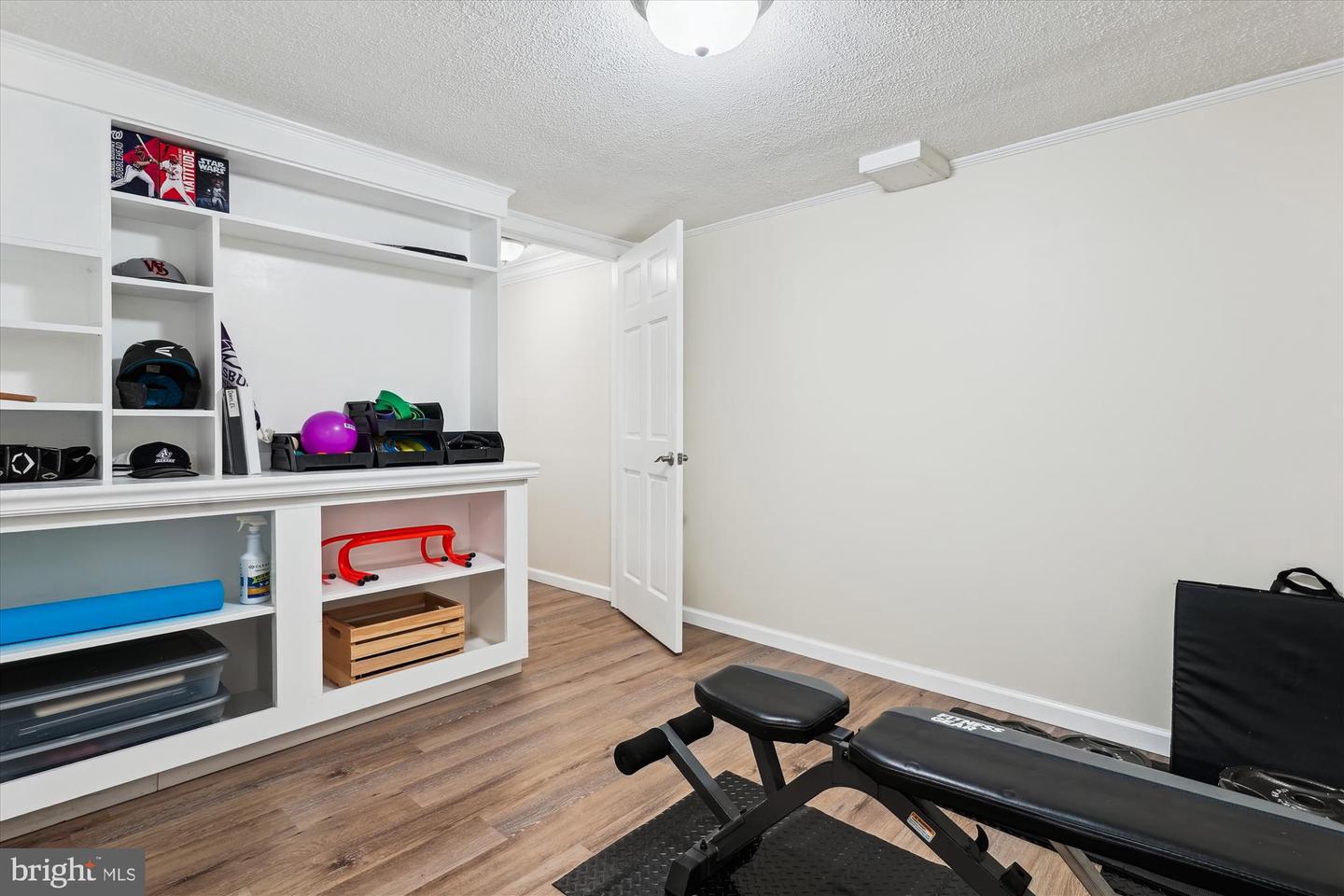 6702 RED JACKET RD, SPRINGFIELD, Virginia 22152, 4 Bedrooms Bedrooms, ,2 BathroomsBathrooms,Residential,For sale,6702 RED JACKET RD,VAFX2248804 MLS # VAFX2248804