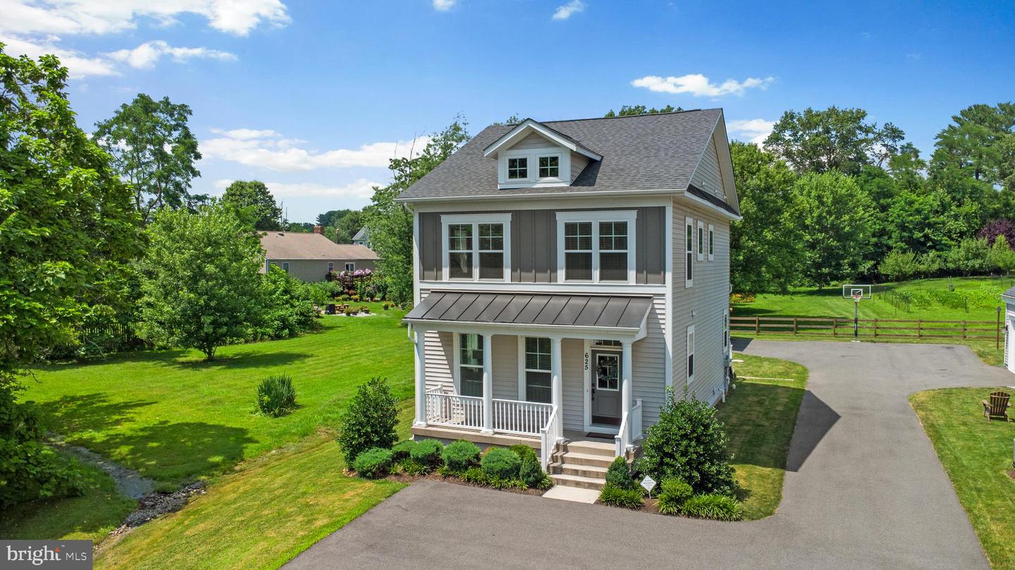 625 E G ST, PURCELLVILLE, Virginia 20132, 4 Bedrooms Bedrooms, ,3 BathroomsBathrooms,Residential,For sale,625 E G ST,VALO2099998 MLS # VALO2099998