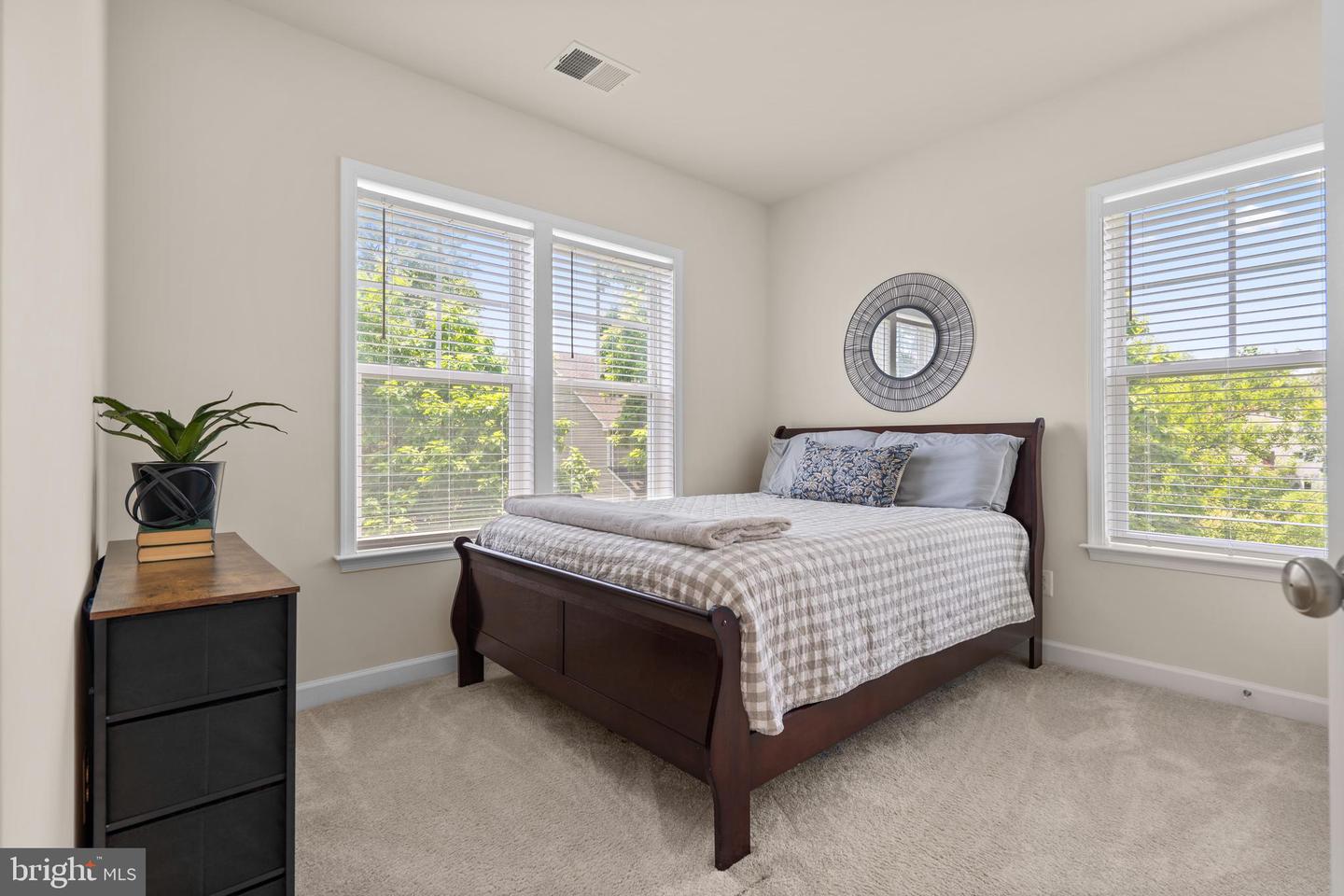 625 E G ST, PURCELLVILLE, Virginia 20132, 4 Bedrooms Bedrooms, ,3 BathroomsBathrooms,Residential,For sale,625 E G ST,VALO2099998 MLS # VALO2099998