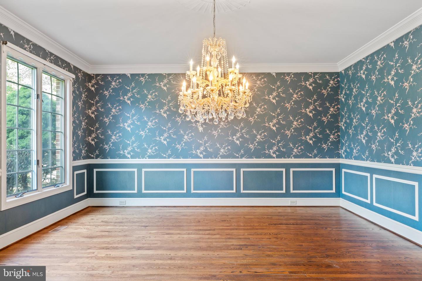 2713 SILKWOOD CT, OAKTON, Virginia 22124, 4 Bedrooms Bedrooms, ,4 BathroomsBathrooms,Residential,For sale,2713 SILKWOOD CT,VAFX2249226 MLS # VAFX2249226
