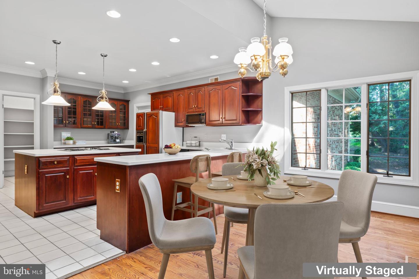 2713 SILKWOOD CT, OAKTON, Virginia 22124, 4 Bedrooms Bedrooms, ,4 BathroomsBathrooms,Residential,For sale,2713 SILKWOOD CT,VAFX2249226 MLS # VAFX2249226
