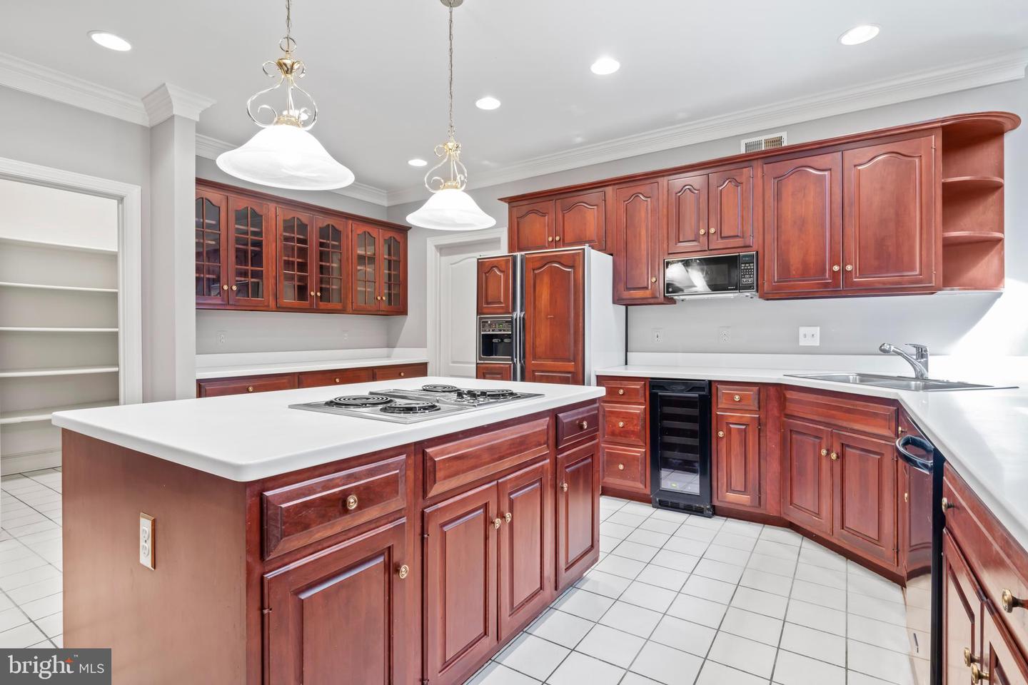 2713 SILKWOOD CT, OAKTON, Virginia 22124, 4 Bedrooms Bedrooms, ,4 BathroomsBathrooms,Residential,For sale,2713 SILKWOOD CT,VAFX2249226 MLS # VAFX2249226