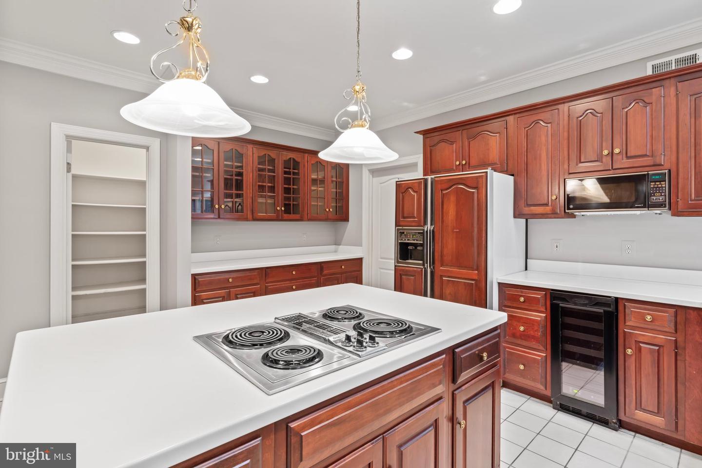 2713 SILKWOOD CT, OAKTON, Virginia 22124, 4 Bedrooms Bedrooms, ,4 BathroomsBathrooms,Residential,For sale,2713 SILKWOOD CT,VAFX2249226 MLS # VAFX2249226