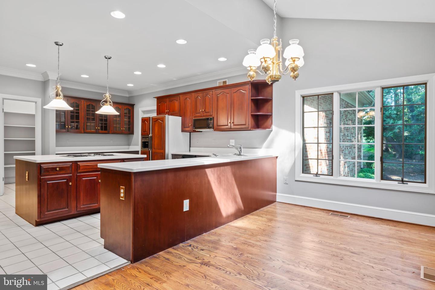 2713 SILKWOOD CT, OAKTON, Virginia 22124, 4 Bedrooms Bedrooms, ,4 BathroomsBathrooms,Residential,For sale,2713 SILKWOOD CT,VAFX2249226 MLS # VAFX2249226