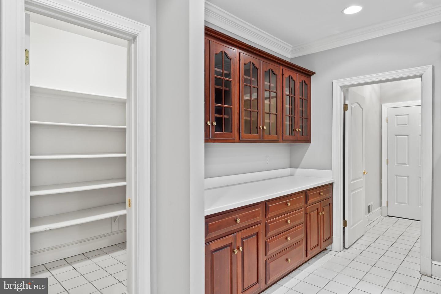 2713 SILKWOOD CT, OAKTON, Virginia 22124, 4 Bedrooms Bedrooms, ,4 BathroomsBathrooms,Residential,For sale,2713 SILKWOOD CT,VAFX2249226 MLS # VAFX2249226