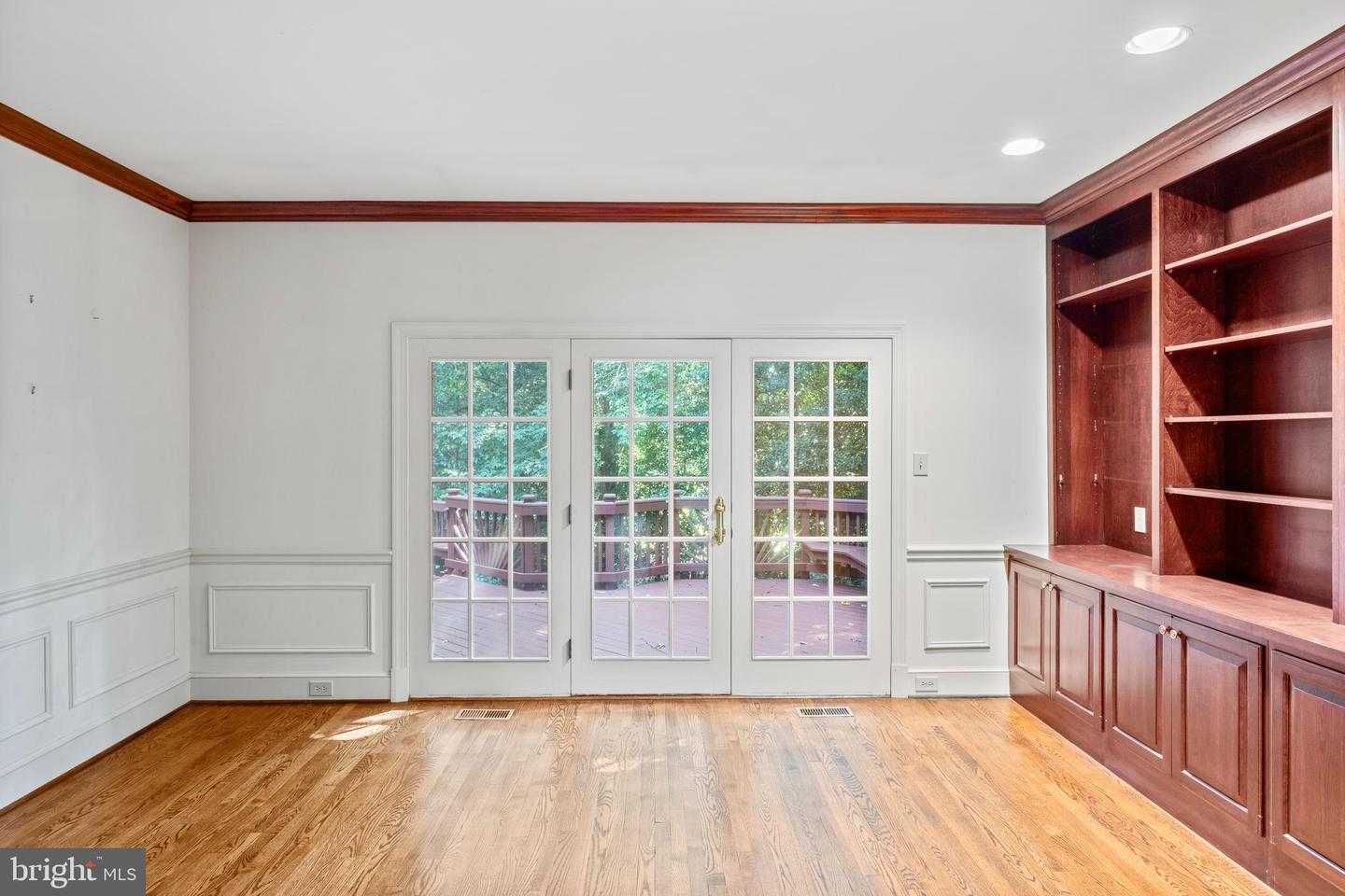 2713 SILKWOOD CT, OAKTON, Virginia 22124, 4 Bedrooms Bedrooms, ,4 BathroomsBathrooms,Residential,For sale,2713 SILKWOOD CT,VAFX2249226 MLS # VAFX2249226