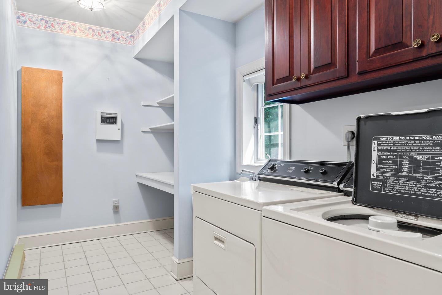 2713 SILKWOOD CT, OAKTON, Virginia 22124, 4 Bedrooms Bedrooms, ,4 BathroomsBathrooms,Residential,For sale,2713 SILKWOOD CT,VAFX2249226 MLS # VAFX2249226