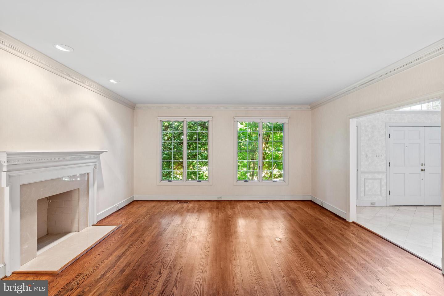 2713 SILKWOOD CT, OAKTON, Virginia 22124, 4 Bedrooms Bedrooms, ,4 BathroomsBathrooms,Residential,For sale,2713 SILKWOOD CT,VAFX2249226 MLS # VAFX2249226