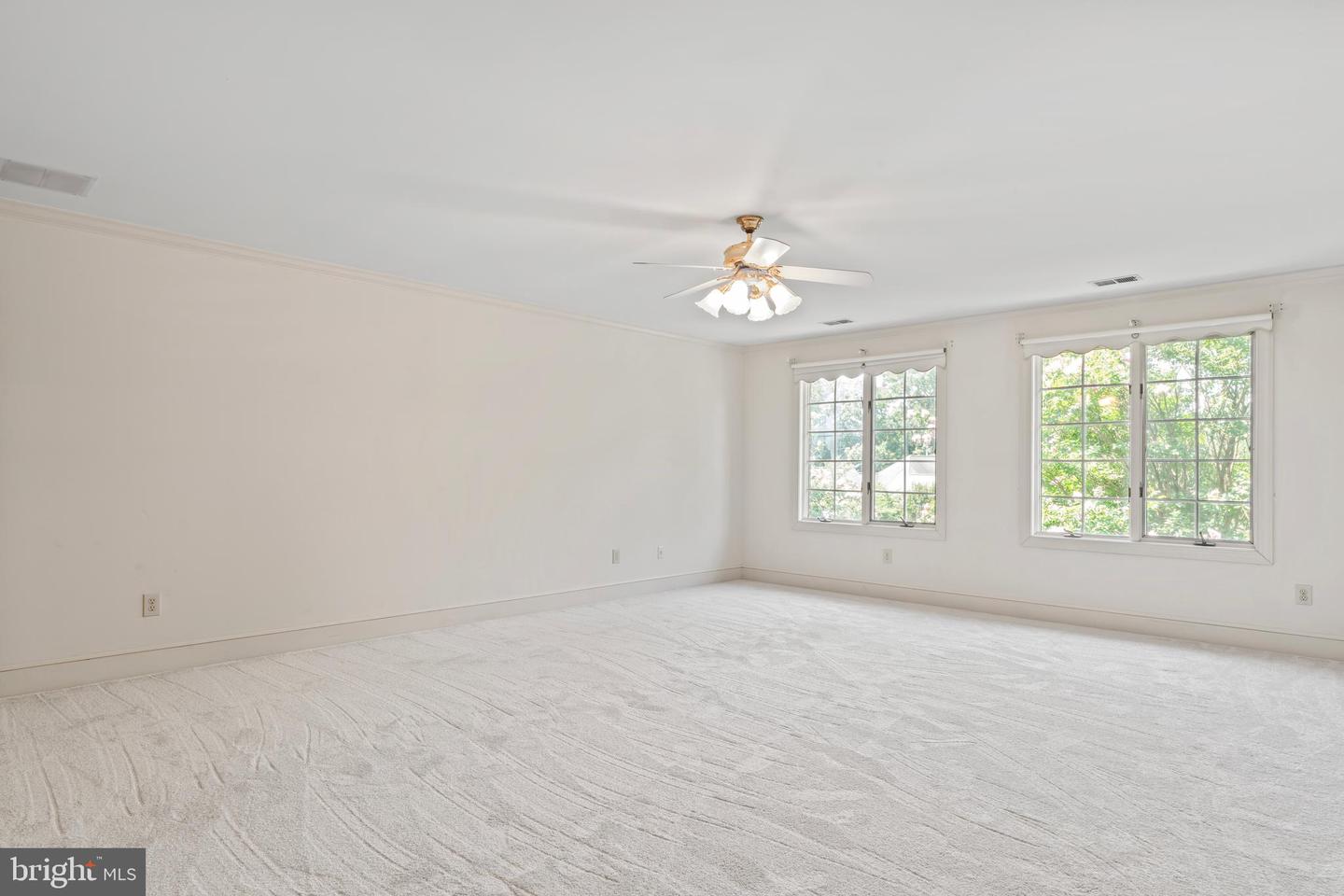 2713 SILKWOOD CT, OAKTON, Virginia 22124, 4 Bedrooms Bedrooms, ,4 BathroomsBathrooms,Residential,For sale,2713 SILKWOOD CT,VAFX2249226 MLS # VAFX2249226