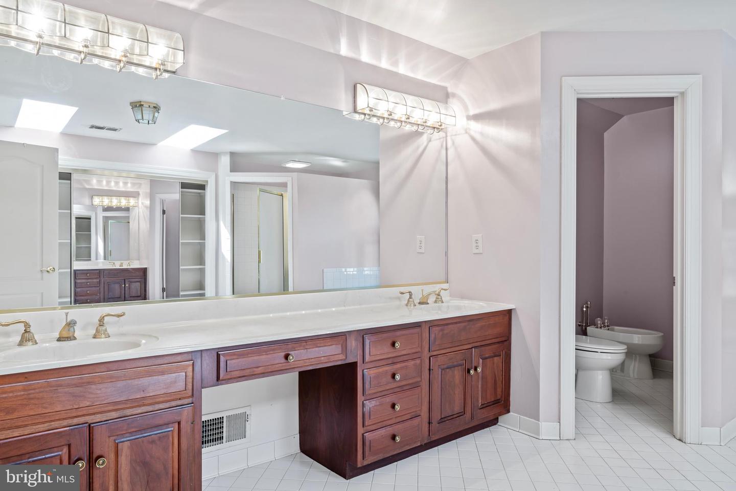 2713 SILKWOOD CT, OAKTON, Virginia 22124, 4 Bedrooms Bedrooms, ,4 BathroomsBathrooms,Residential,For sale,2713 SILKWOOD CT,VAFX2249226 MLS # VAFX2249226
