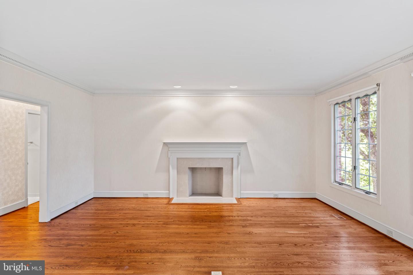 2713 SILKWOOD CT, OAKTON, Virginia 22124, 4 Bedrooms Bedrooms, ,4 BathroomsBathrooms,Residential,For sale,2713 SILKWOOD CT,VAFX2249226 MLS # VAFX2249226