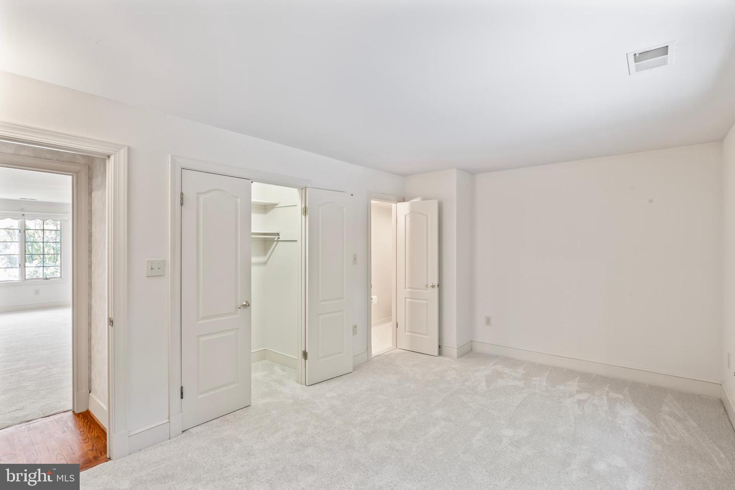 2713 SILKWOOD CT, OAKTON, Virginia 22124, 4 Bedrooms Bedrooms, ,4 BathroomsBathrooms,Residential,For sale,2713 SILKWOOD CT,VAFX2249226 MLS # VAFX2249226