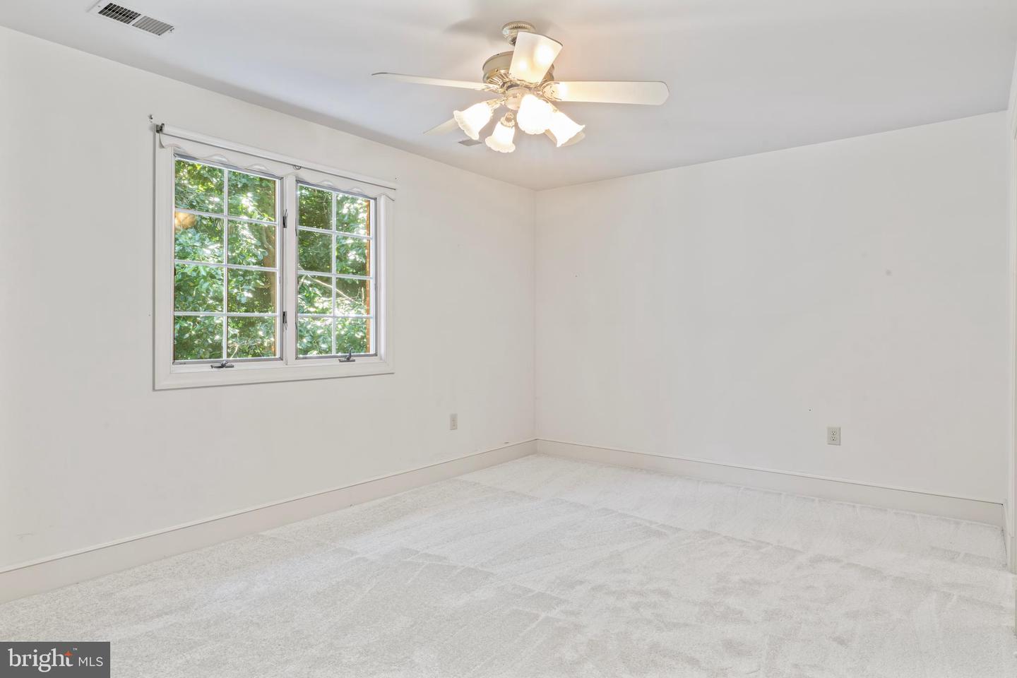 2713 SILKWOOD CT, OAKTON, Virginia 22124, 4 Bedrooms Bedrooms, ,4 BathroomsBathrooms,Residential,For sale,2713 SILKWOOD CT,VAFX2249226 MLS # VAFX2249226