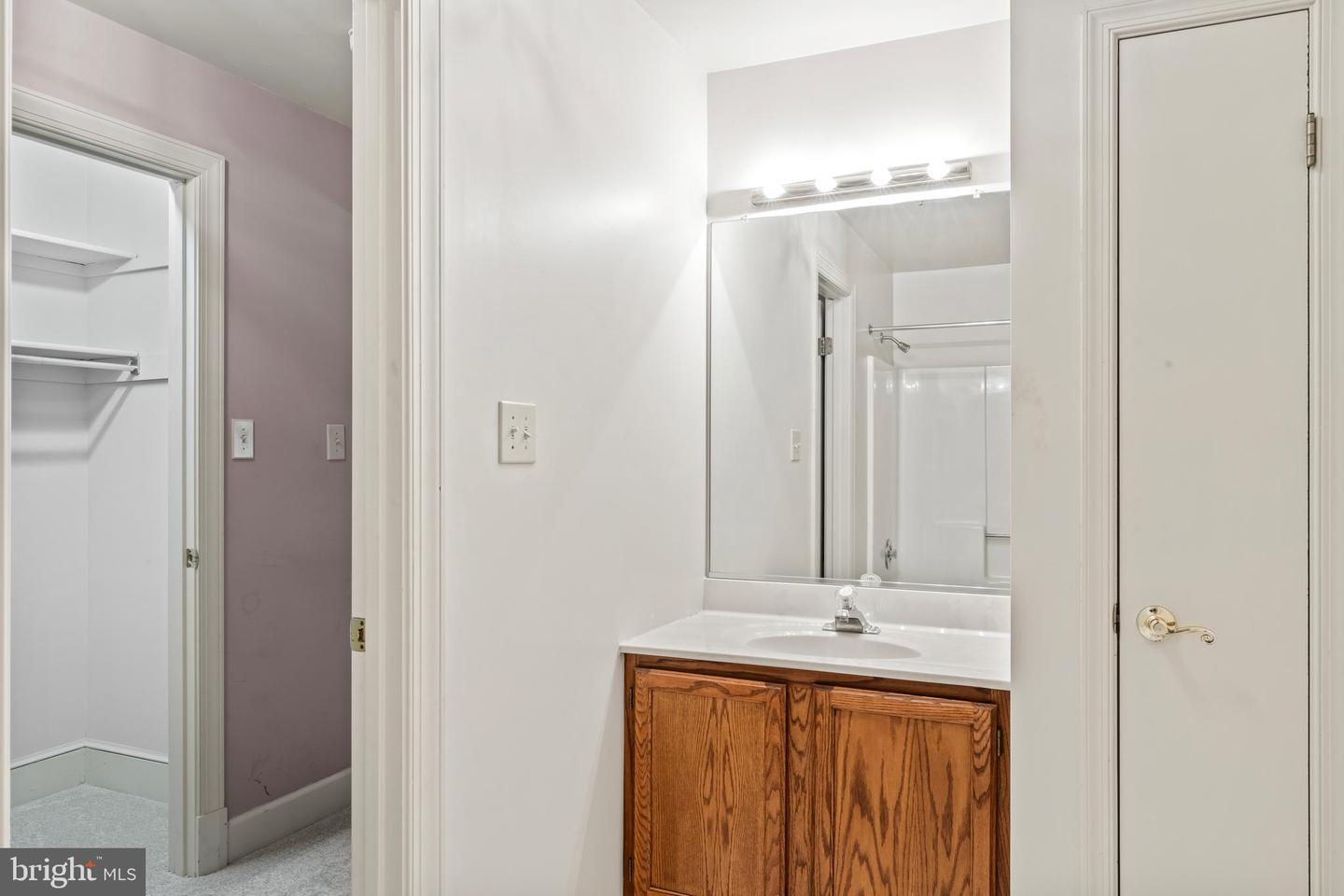 2713 SILKWOOD CT, OAKTON, Virginia 22124, 4 Bedrooms Bedrooms, ,4 BathroomsBathrooms,Residential,For sale,2713 SILKWOOD CT,VAFX2249226 MLS # VAFX2249226