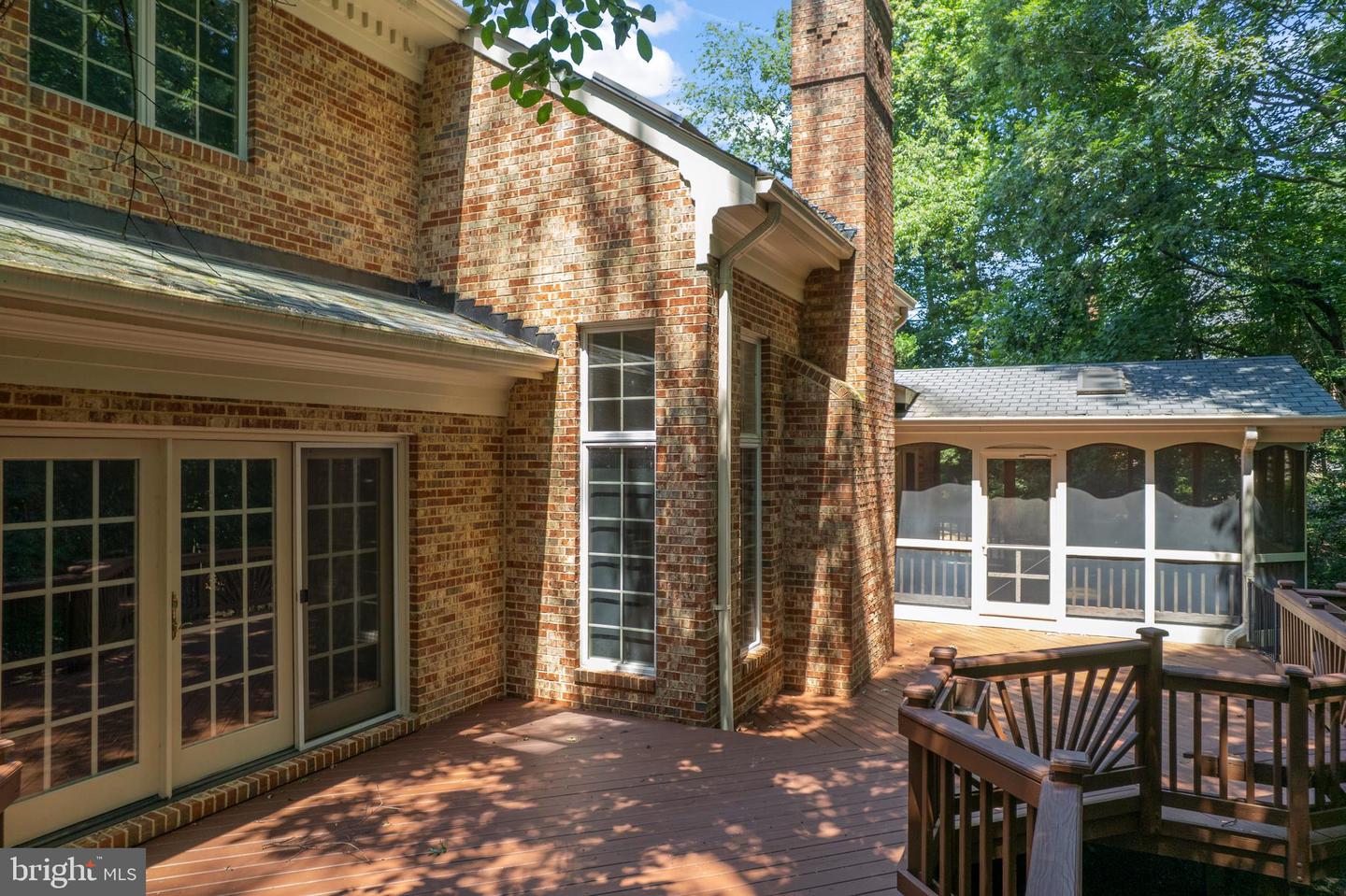 2713 SILKWOOD CT, OAKTON, Virginia 22124, 4 Bedrooms Bedrooms, ,4 BathroomsBathrooms,Residential,For sale,2713 SILKWOOD CT,VAFX2249226 MLS # VAFX2249226