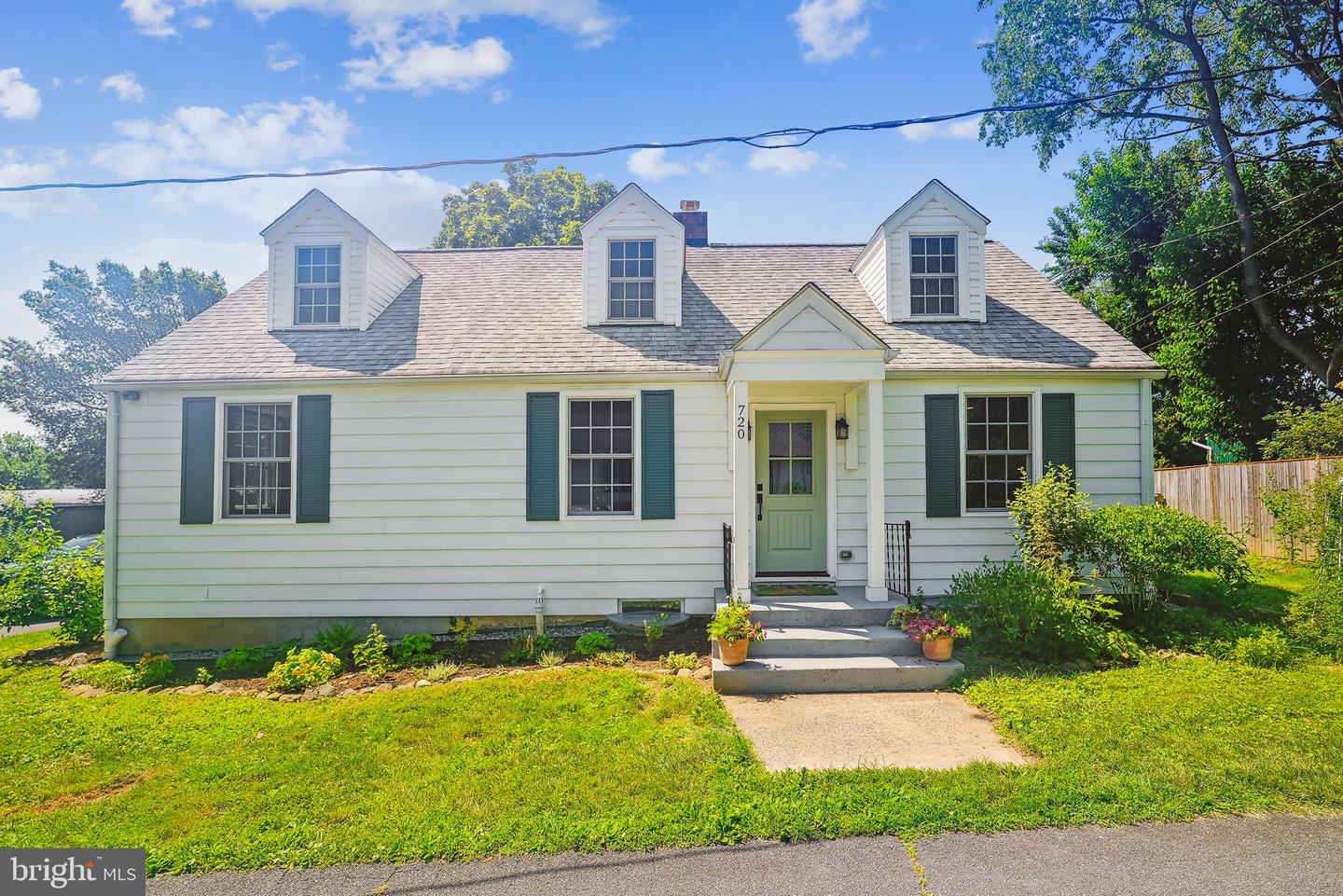 720 E STEPHENS LN, PURCELLVILLE, Virginia 20132, 4 Bedrooms Bedrooms, ,2 BathroomsBathrooms,Residential,For sale,720 E STEPHENS LN,VALO2100192 MLS # VALO2100192