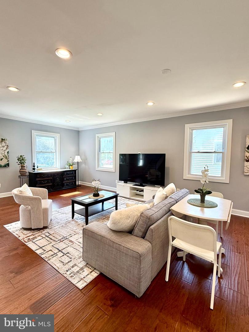 2907 ADAMS PL, FALLS CHURCH, Virginia 22042, 4 Bedrooms Bedrooms, ,4 BathroomsBathrooms,Residential,For sale,2907 ADAMS PL,VAFX2249412 MLS # VAFX2249412