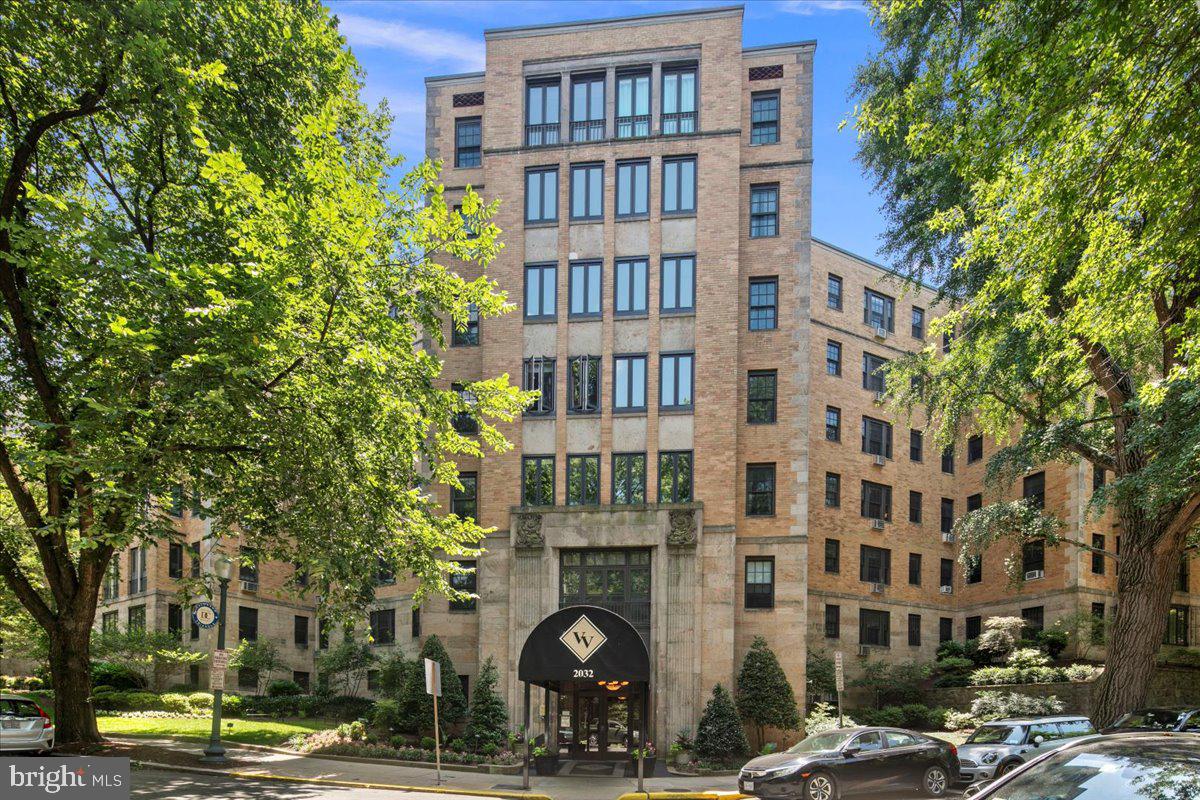 2032 BELMONT RD NW #312, WASHINGTON, District Of Columbia 20009, 2 Bedrooms Bedrooms, ,1 BathroomBathrooms,Residential,For sale,2032 BELMONT RD NW #312,DCDC2207212 MLS # DCDC2207212