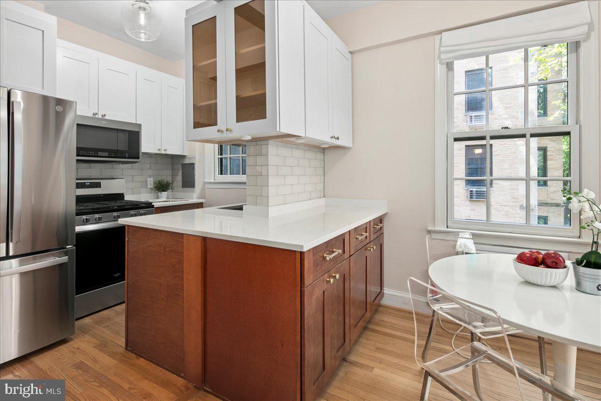 2032 BELMONT RD NW #312, WASHINGTON, District Of Columbia 20009, 2 Bedrooms Bedrooms, ,1 BathroomBathrooms,Residential,For sale,2032 BELMONT RD NW #312,DCDC2207212 MLS # DCDC2207212