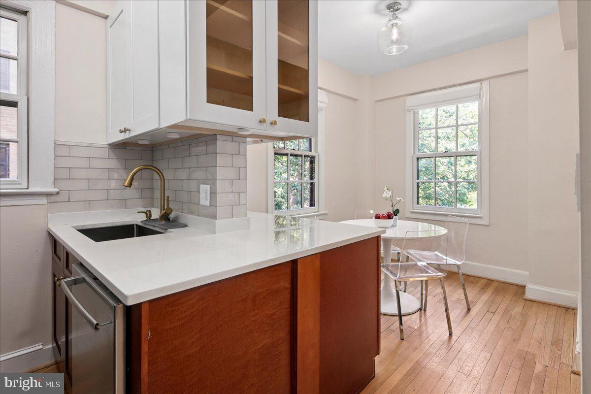 2032 BELMONT RD NW #312, WASHINGTON, District Of Columbia 20009, 2 Bedrooms Bedrooms, ,1 BathroomBathrooms,Residential,For sale,2032 BELMONT RD NW #312,DCDC2207212 MLS # DCDC2207212