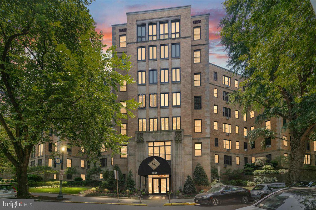 2032 BELMONT RD NW #312, WASHINGTON, District Of Columbia 20009, 2 Bedrooms Bedrooms, ,1 BathroomBathrooms,Residential,For sale,2032 BELMONT RD NW #312,DCDC2207212 MLS # DCDC2207212
