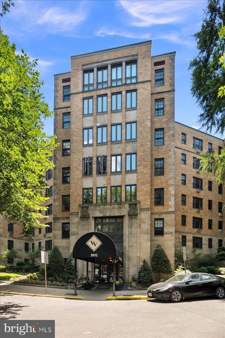 2032 BELMONT RD NW #312, WASHINGTON, District Of Columbia 20009, 2 Bedrooms Bedrooms, ,1 BathroomBathrooms,Residential,For sale,2032 BELMONT RD NW #312,DCDC2207212 MLS # DCDC2207212
