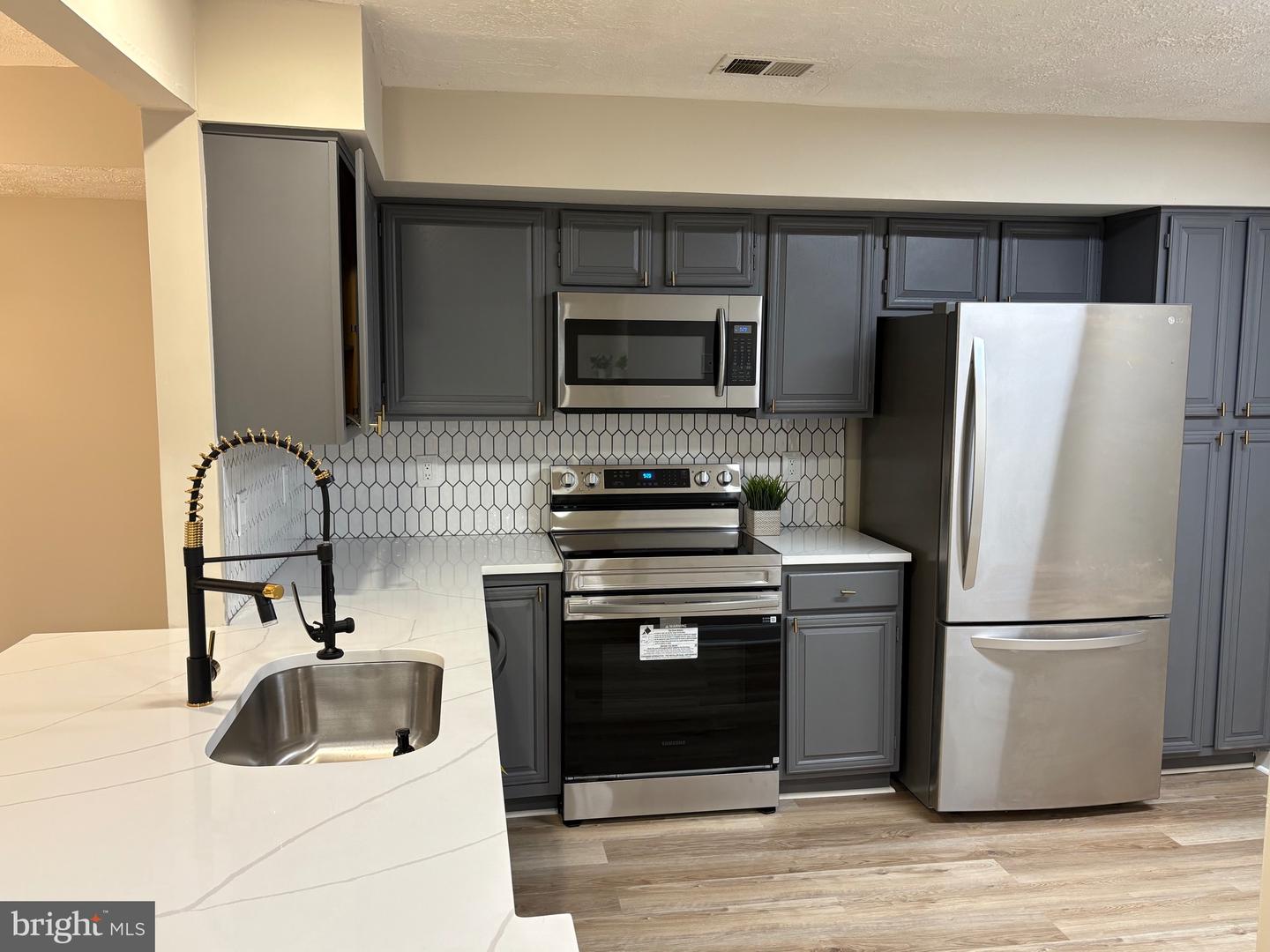 12012 RIDGE KNOLL DR #7, FAIRFAX, Virginia 22033, 2 Bedrooms Bedrooms, ,2 BathroomsBathrooms,Residential,For sale,12012 RIDGE KNOLL DR #7,VAFX2249880 MLS # VAFX2249880