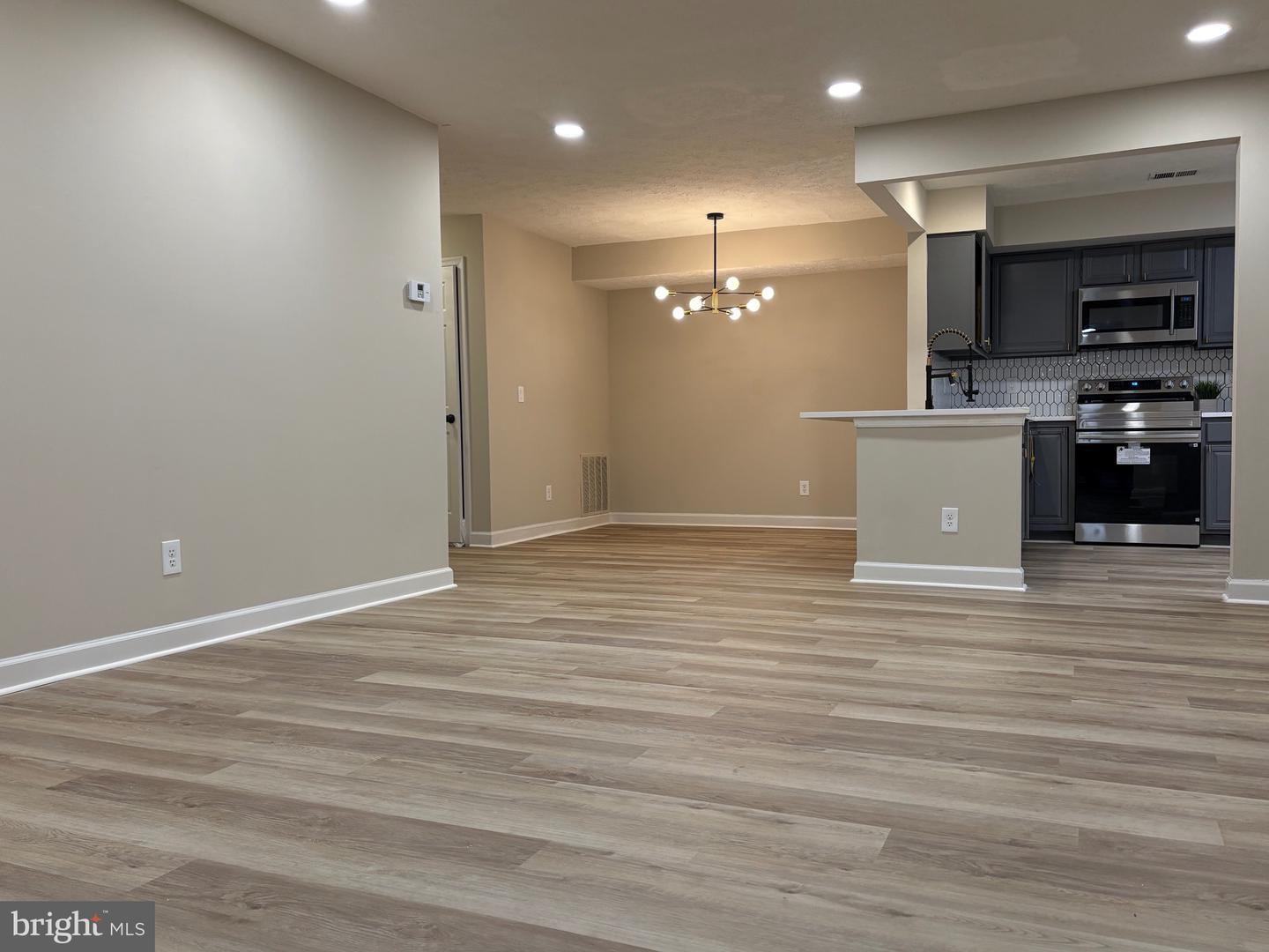 12012 RIDGE KNOLL DR #7, FAIRFAX, Virginia 22033, 2 Bedrooms Bedrooms, ,2 BathroomsBathrooms,Residential,For sale,12012 RIDGE KNOLL DR #7,VAFX2249880 MLS # VAFX2249880