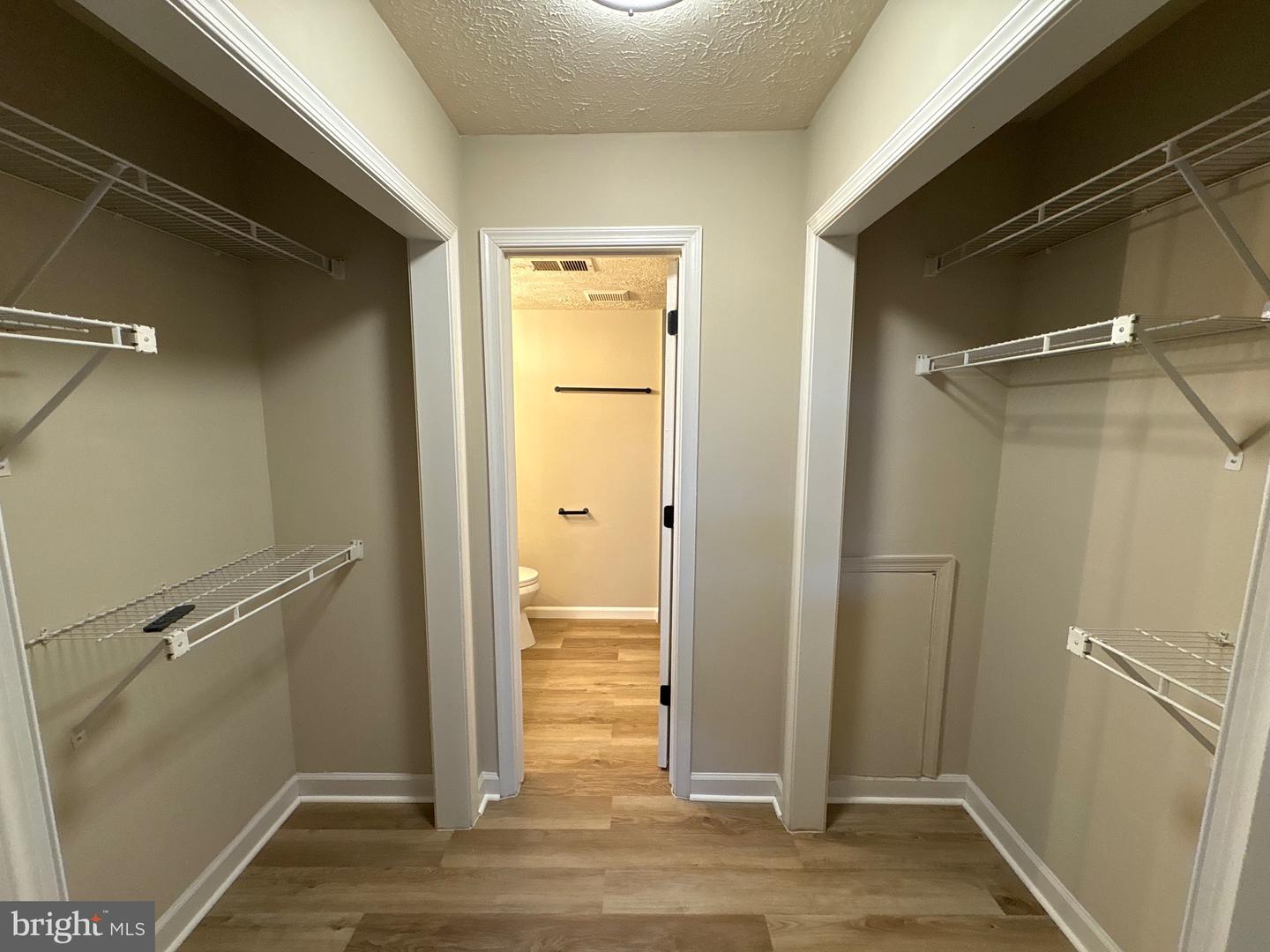 12012 RIDGE KNOLL DR #7, FAIRFAX, Virginia 22033, 2 Bedrooms Bedrooms, ,2 BathroomsBathrooms,Residential,For sale,12012 RIDGE KNOLL DR #7,VAFX2249880 MLS # VAFX2249880
