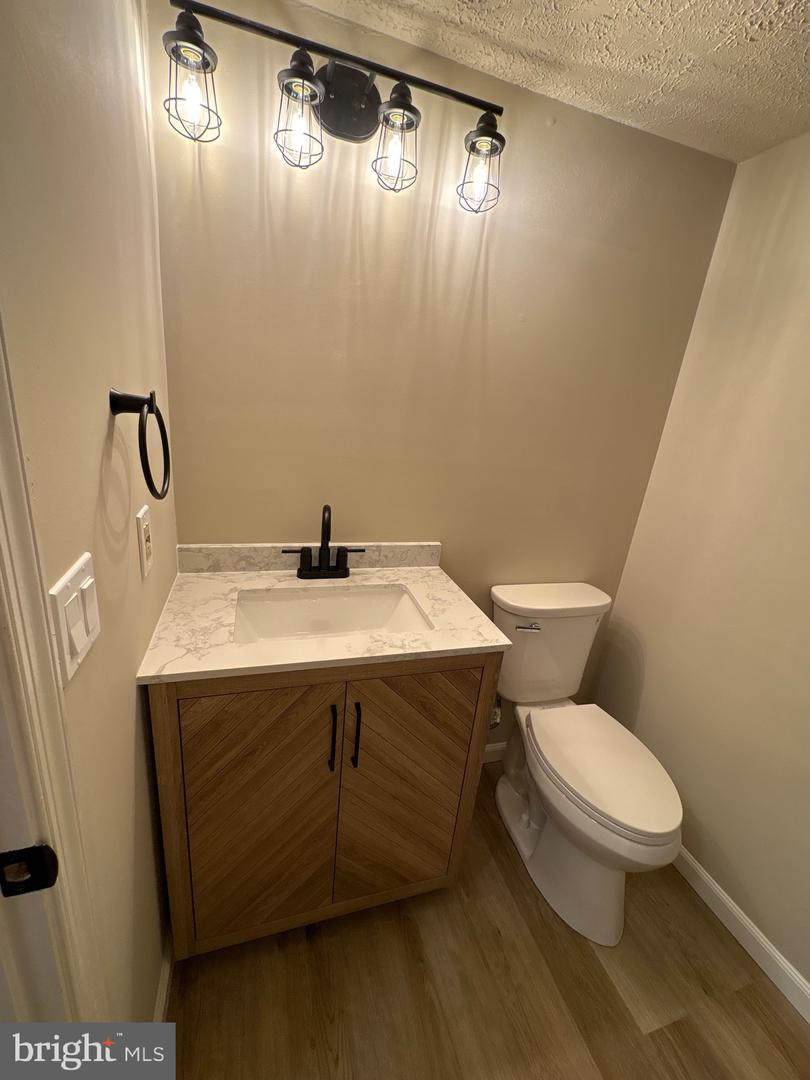 12012 RIDGE KNOLL DR #7, FAIRFAX, Virginia 22033, 2 Bedrooms Bedrooms, ,2 BathroomsBathrooms,Residential,For sale,12012 RIDGE KNOLL DR #7,VAFX2249880 MLS # VAFX2249880