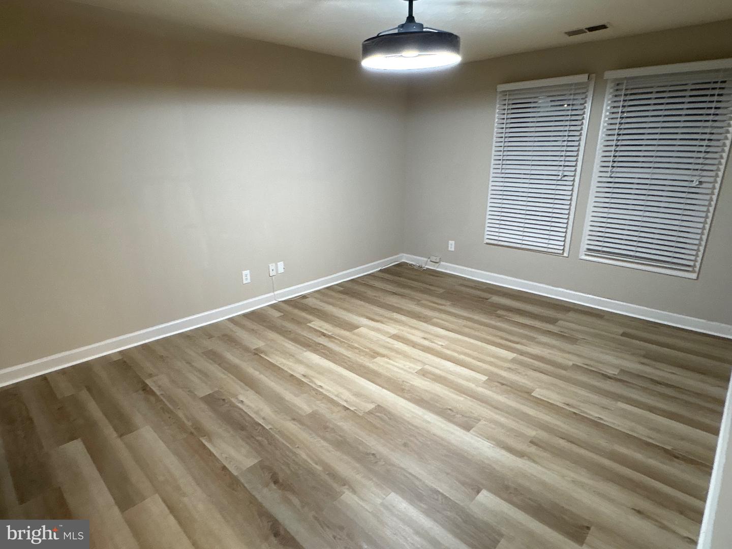 12012 RIDGE KNOLL DR #7, FAIRFAX, Virginia 22033, 2 Bedrooms Bedrooms, ,2 BathroomsBathrooms,Residential,For sale,12012 RIDGE KNOLL DR #7,VAFX2249880 MLS # VAFX2249880
