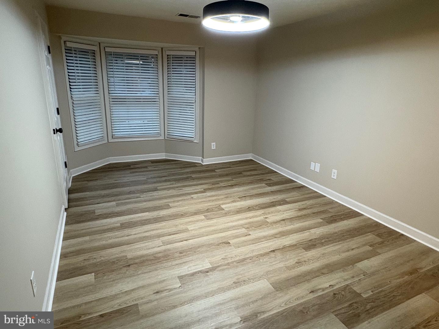 12012 RIDGE KNOLL DR #7, FAIRFAX, Virginia 22033, 2 Bedrooms Bedrooms, ,2 BathroomsBathrooms,Residential,For sale,12012 RIDGE KNOLL DR #7,VAFX2249880 MLS # VAFX2249880