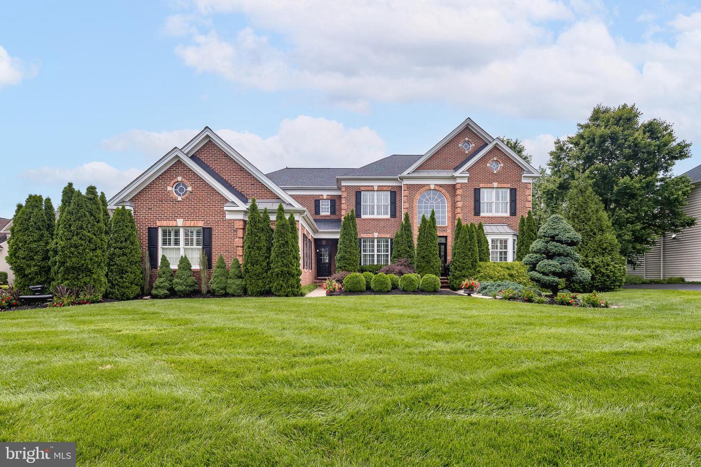 5359 WALKERTON CT, HAYMARKET, Virginia 20169, 5 Bedrooms Bedrooms, ,5 BathroomsBathrooms,Residential,For sale,5359 WALKERTON CT,VAPW2097736 MLS # VAPW2097736