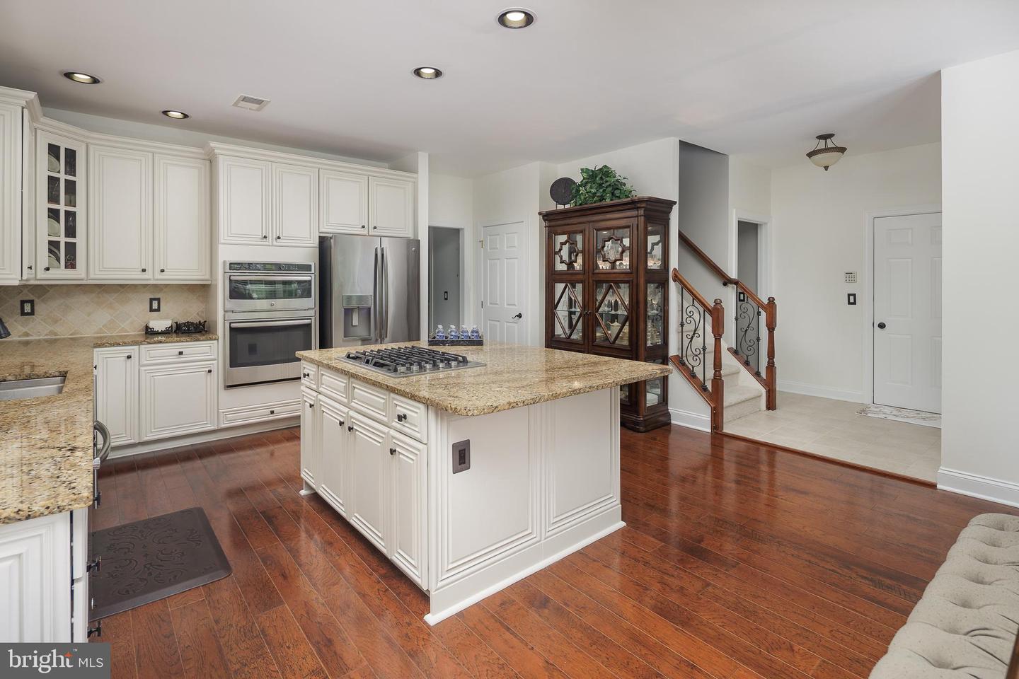 5359 WALKERTON CT, HAYMARKET, Virginia 20169, 5 Bedrooms Bedrooms, ,5 BathroomsBathrooms,Residential,For sale,5359 WALKERTON CT,VAPW2097736 MLS # VAPW2097736