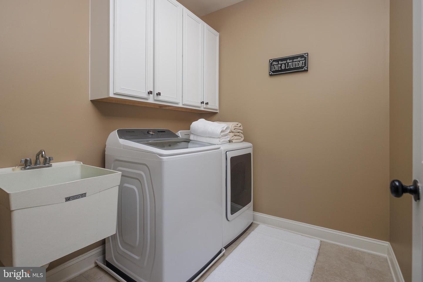 5359 WALKERTON CT, HAYMARKET, Virginia 20169, 5 Bedrooms Bedrooms, ,5 BathroomsBathrooms,Residential,For sale,5359 WALKERTON CT,VAPW2097736 MLS # VAPW2097736