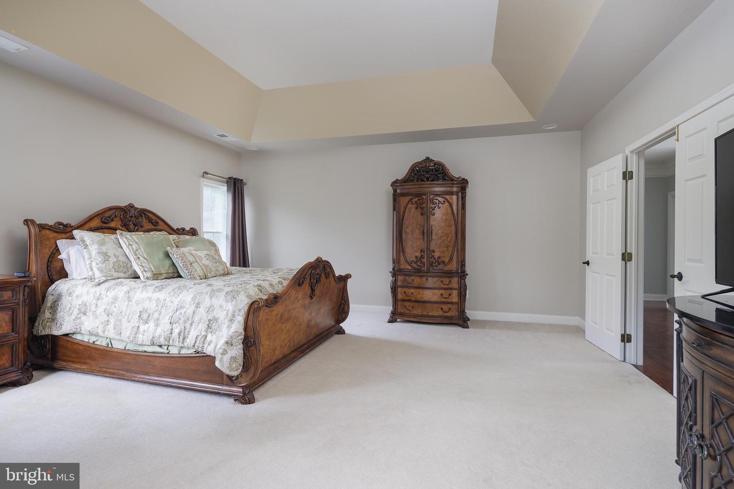 5359 WALKERTON CT, HAYMARKET, Virginia 20169, 5 Bedrooms Bedrooms, ,5 BathroomsBathrooms,Residential,For sale,5359 WALKERTON CT,VAPW2097736 MLS # VAPW2097736