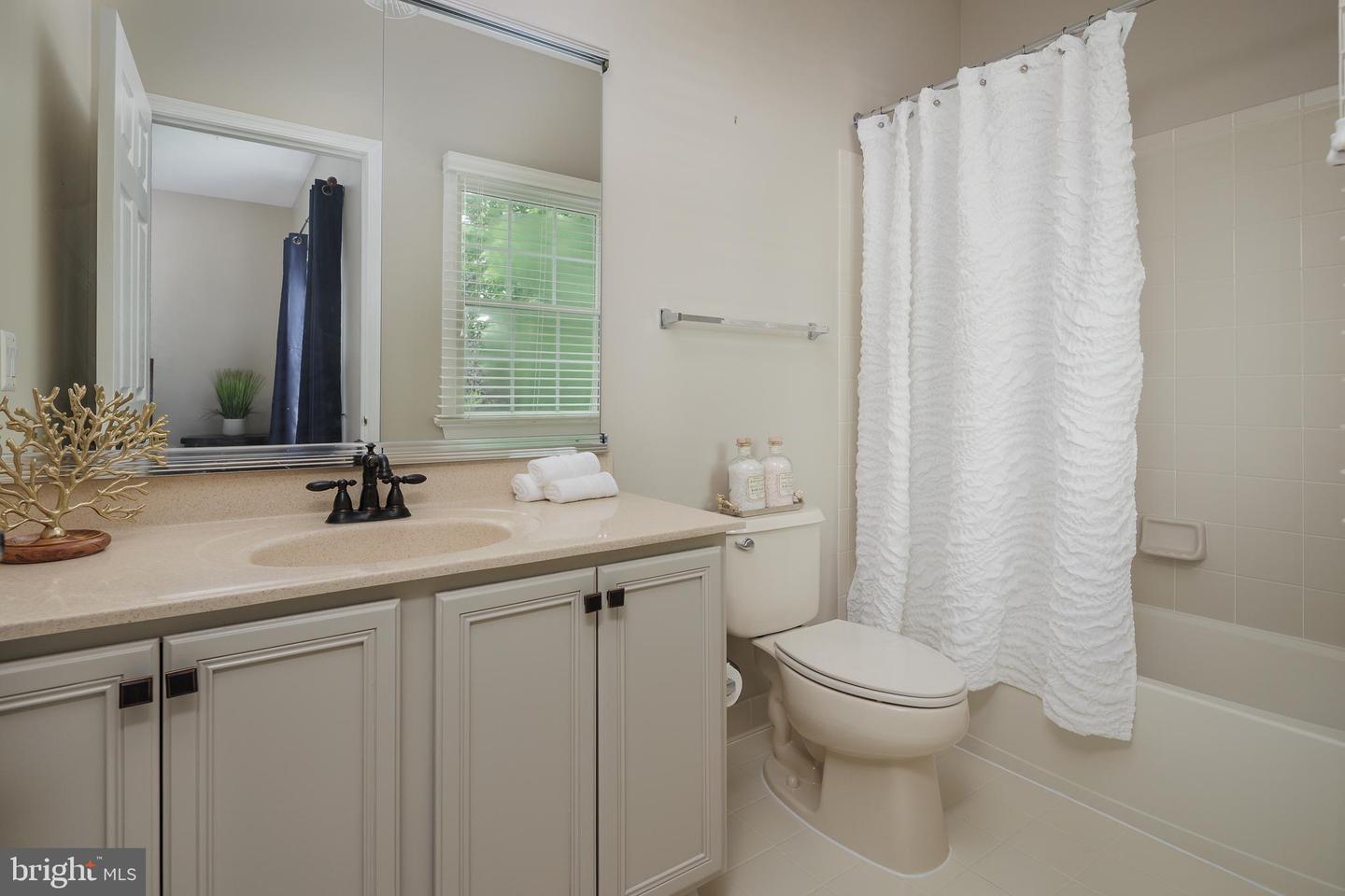 5359 WALKERTON CT, HAYMARKET, Virginia 20169, 5 Bedrooms Bedrooms, ,5 BathroomsBathrooms,Residential,For sale,5359 WALKERTON CT,VAPW2097736 MLS # VAPW2097736