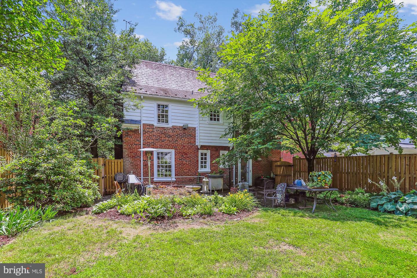 3331 QUESADA ST NW, WASHINGTON, District Of Columbia 20015, 4 Bedrooms Bedrooms, ,3 BathroomsBathrooms,Residential,For sale,3331 QUESADA ST NW,DCDC2207418 MLS # DCDC2207418