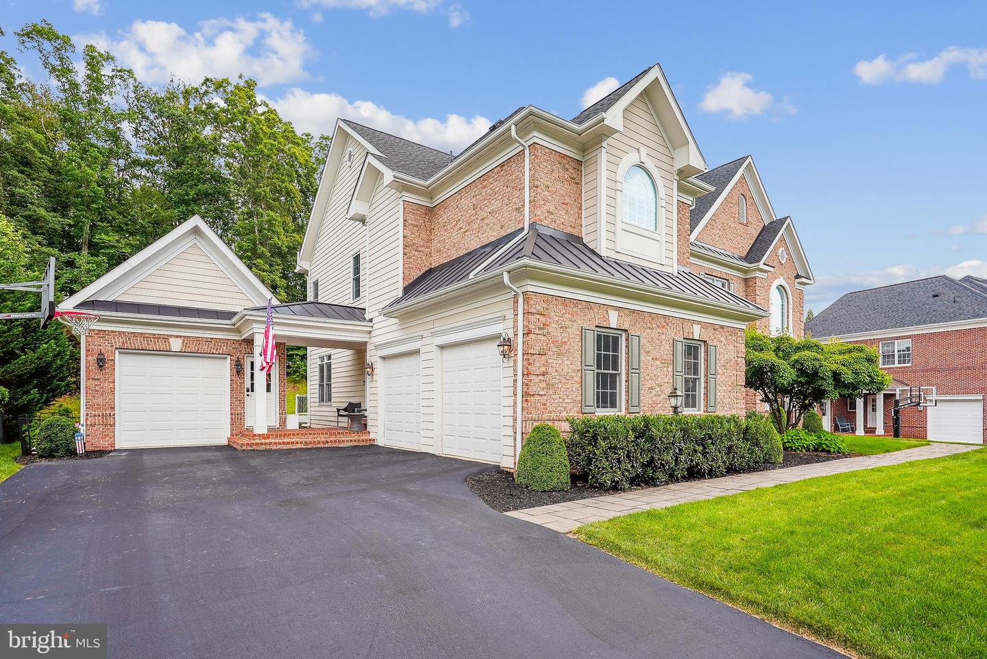 43477 CALPHAMS MILL CT, LEESBURG, Virginia 20176, 5 Bedrooms Bedrooms, ,4 BathroomsBathrooms,Residential,For sale,43477 CALPHAMS MILL CT,VALO2100350 MLS # VALO2100350
