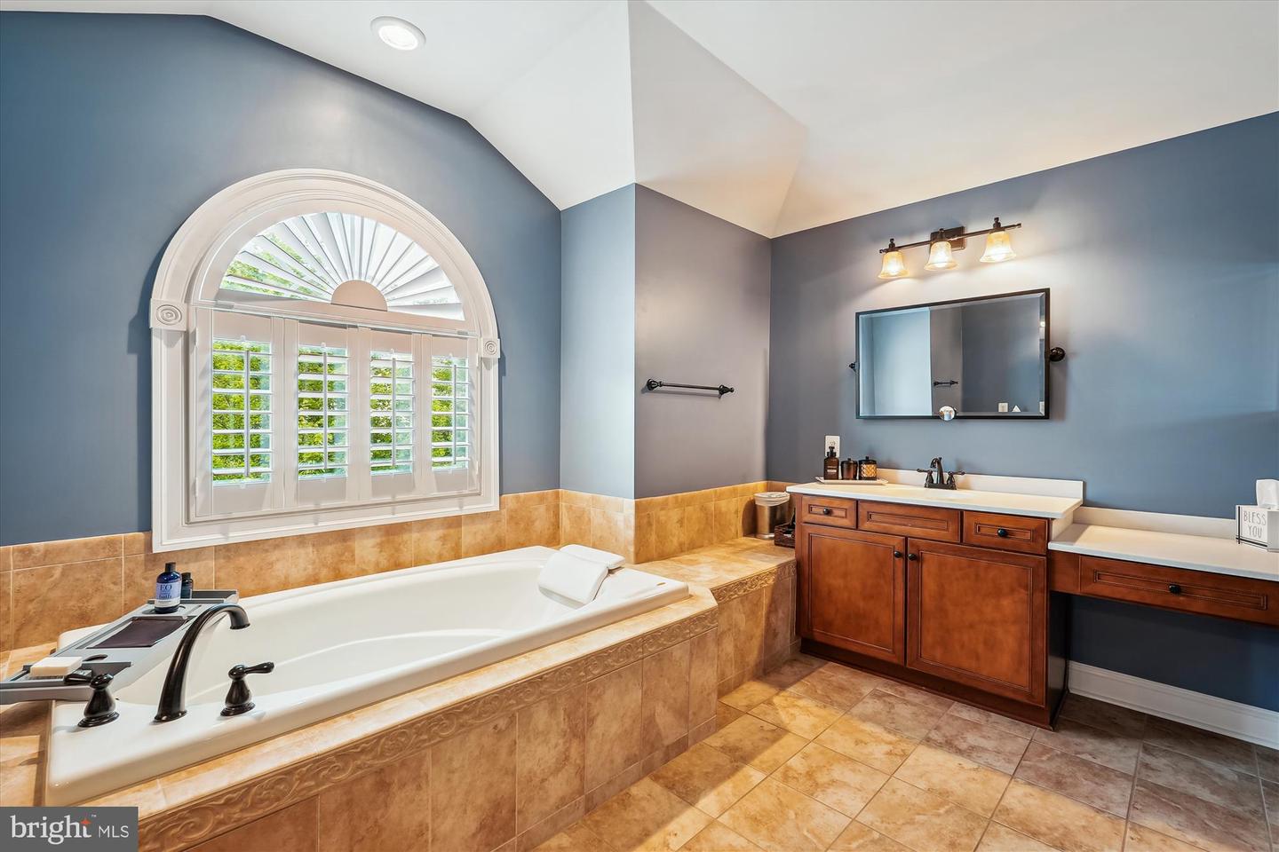 43477 CALPHAMS MILL CT, LEESBURG, Virginia 20176, 5 Bedrooms Bedrooms, ,4 BathroomsBathrooms,Residential,For sale,43477 CALPHAMS MILL CT,VALO2100350 MLS # VALO2100350