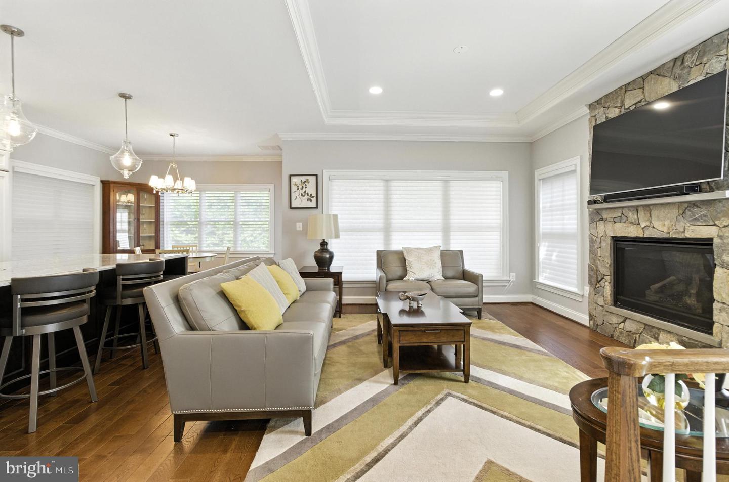 6838 SAINT ALBANS RD, MCLEAN, Virginia 22101, 5 Bedrooms Bedrooms, ,4 BathroomsBathrooms,Residential,For sale,6838 SAINT ALBANS RD,VAFX2250156 MLS # VAFX2250156