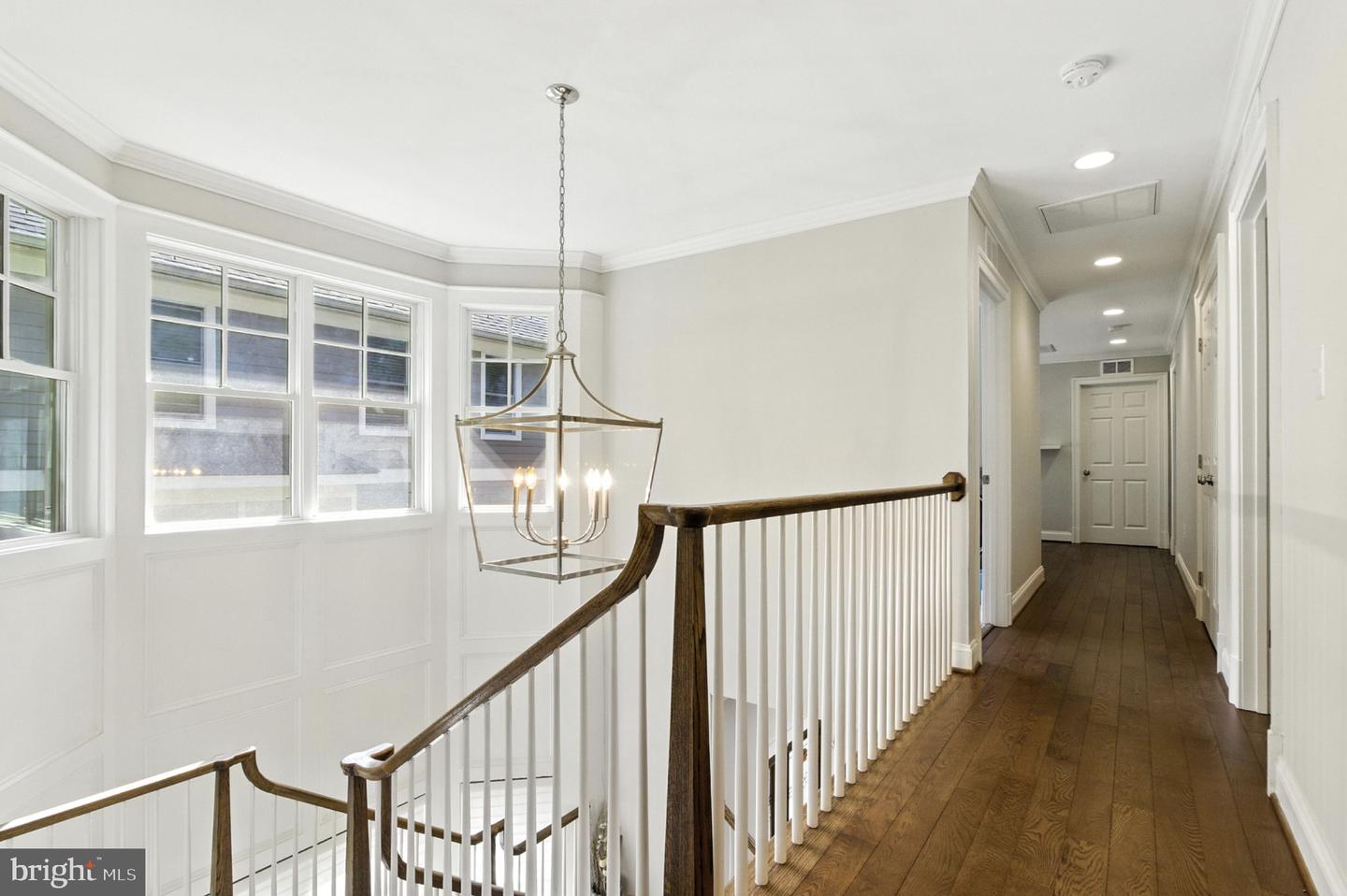 6838 SAINT ALBANS RD, MCLEAN, Virginia 22101, 5 Bedrooms Bedrooms, ,4 BathroomsBathrooms,Residential,For sale,6838 SAINT ALBANS RD,VAFX2250156 MLS # VAFX2250156