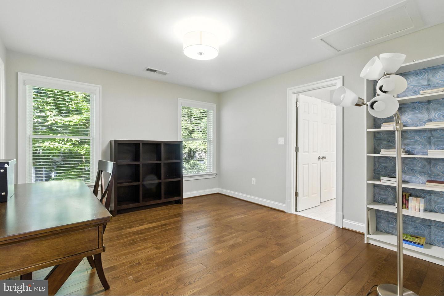 6838 SAINT ALBANS RD, MCLEAN, Virginia 22101, 5 Bedrooms Bedrooms, ,4 BathroomsBathrooms,Residential,For sale,6838 SAINT ALBANS RD,VAFX2250156 MLS # VAFX2250156