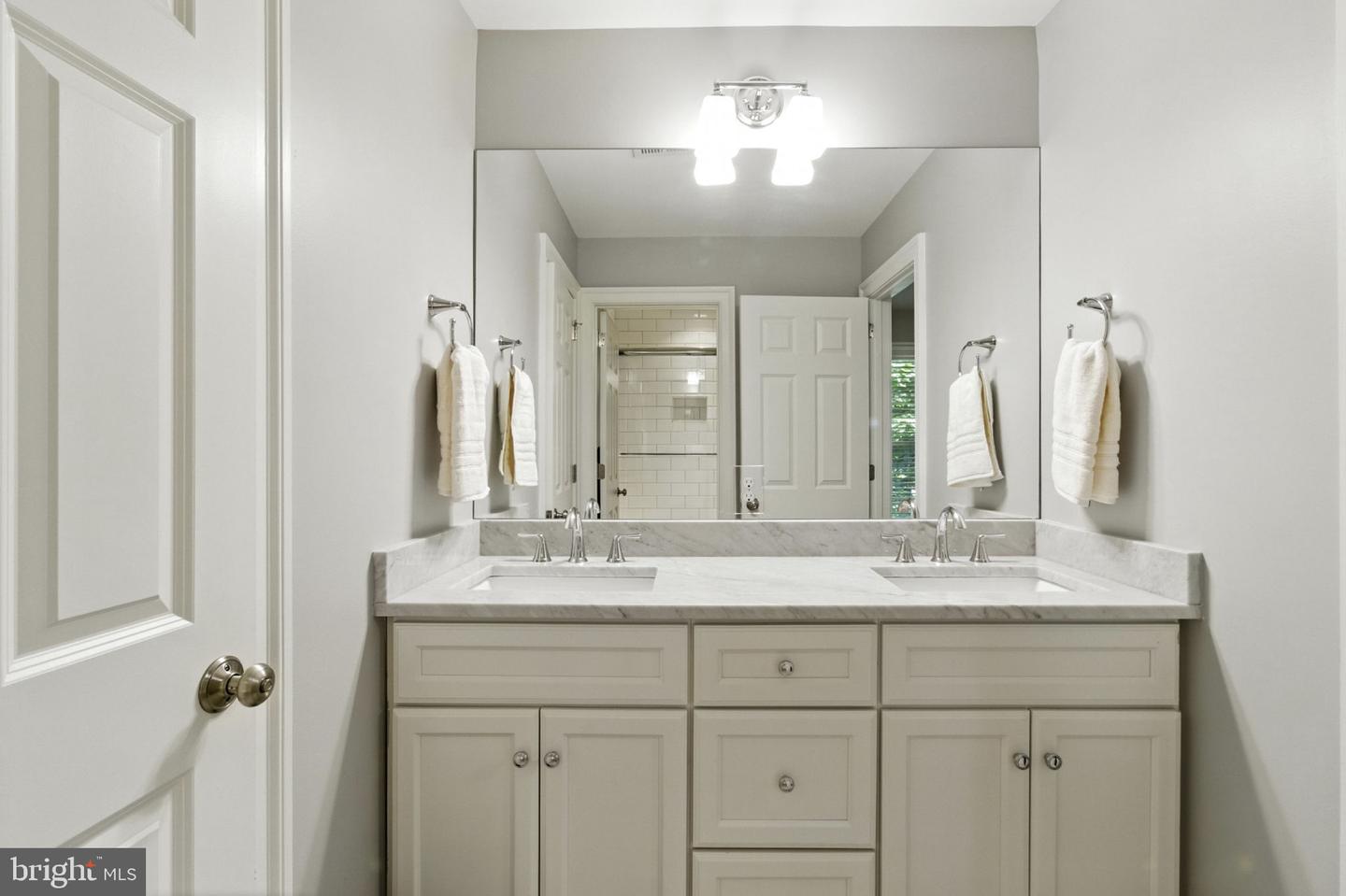 6838 SAINT ALBANS RD, MCLEAN, Virginia 22101, 5 Bedrooms Bedrooms, ,4 BathroomsBathrooms,Residential,For sale,6838 SAINT ALBANS RD,VAFX2250156 MLS # VAFX2250156