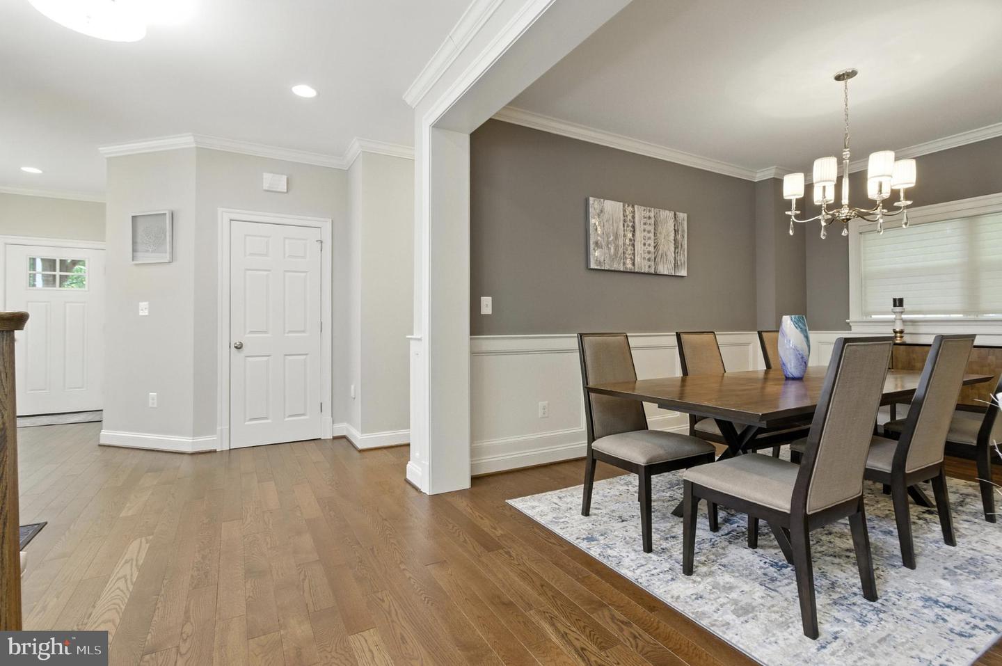 6838 SAINT ALBANS RD, MCLEAN, Virginia 22101, 5 Bedrooms Bedrooms, ,4 BathroomsBathrooms,Residential,For sale,6838 SAINT ALBANS RD,VAFX2250156 MLS # VAFX2250156