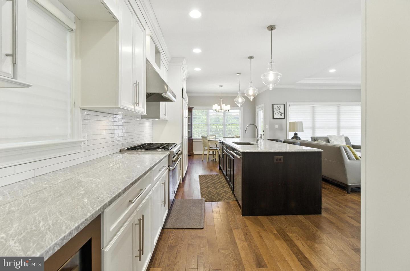 6838 SAINT ALBANS RD, MCLEAN, Virginia 22101, 5 Bedrooms Bedrooms, ,4 BathroomsBathrooms,Residential,For sale,6838 SAINT ALBANS RD,VAFX2250156 MLS # VAFX2250156