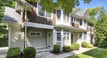 6838 SAINT ALBANS RD, MCLEAN, Virginia 22101, 5 Bedrooms Bedrooms, ,4 BathroomsBathrooms,Residential,For sale,6838 SAINT ALBANS RD,VAFX2250156 MLS # VAFX2250156